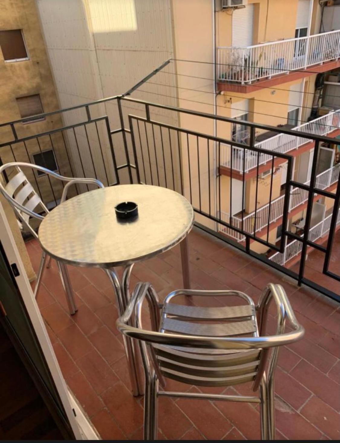 Acogedor Apartamento climatizado supercéntrico con Parking y Ascensor en el corazón de Tarragona Exterior foto