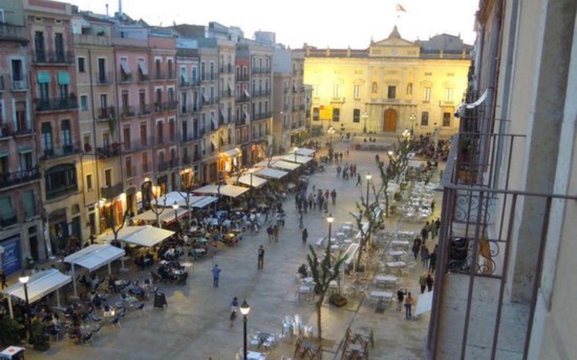 Acogedor Apartamento climatizado supercéntrico con Parking y Ascensor en el corazón de Tarragona Exterior foto